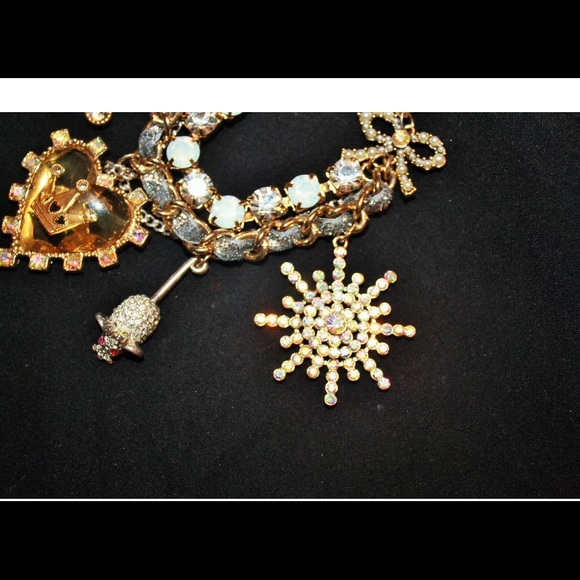 Betsey Johnson Ice Princess Charm Bracelet. - Picture 3 of 6